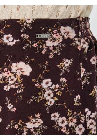 Big-Star - Spódnica damska midi w kwiatowy wzór brązowa Shimenita 804. Kolor: brązowy. Materiał: wiskoza, materiał, tkanina. Wzór: kwiaty. Styl: klasyczny #4