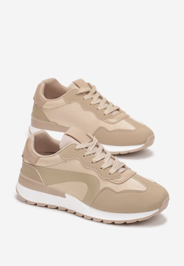 Renee - Ciemnobeżowe Sznurowane Sneakersy na Płaskiej Grubej Podeszwie z Przeszyciami Higvale. Nosek buta: okrągły. Kolor: beżowy. Obcas: na płaskiej podeszwie