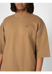 Fila T-shirt "Kimono Oversize" | FAM0305 | Mężczyzna | Brązowy. Kolor: brązowy. Materiał: bawełna