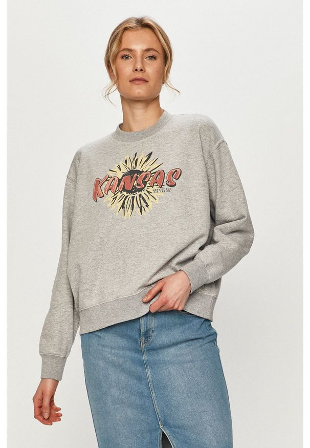 Lee - Bluza bawełniana. Okazja: na co dzień. Kolor: szary. Materiał: bawełna. Długość rękawa: długi rękaw. Długość: długie. Wzór: nadruk. Styl: casual