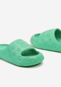 Born2be - Zielone Piankowe Klapki na Grubszej Podeszwie z Tłoczoną Cholewką Zavina. Okazja: na plażę, do domu. Kolor: zielony. Materiał: dresówka. Sezon: lato. Styl: elegancki #3