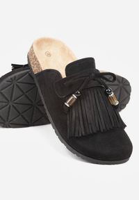 Born2be - Czarne Klapki Mule z Imitacji Zamszu Zdobione Koralikami i Frędzlami Elwedena. Kolor: czarny. Materiał: zamsz. Wzór: aplikacja. Styl: klasyczny, elegancki, boho #6