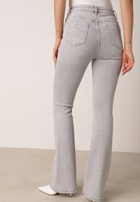 Born2be - Szare Bawełniane Jeansy Dzwony z Wysokim Stanem Bwynvienne. Okazja: na co dzień, do pracy, na spotkanie biznesowe. Stan: podwyższony. Kolor: szary. Wzór: gładki. Styl: biznesowy, klasyczny, casual, elegancki #4
