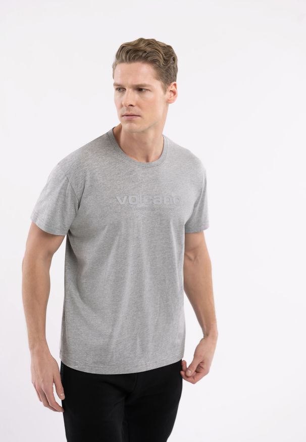 Volcano - T-shirt bawełniany, Comfort Fit, T-WIT. Kolor: szary. Materiał: bawełna. Długość rękawa: krótki rękaw. Długość: krótkie. Wzór: nadruk, napisy. Styl: klasyczny