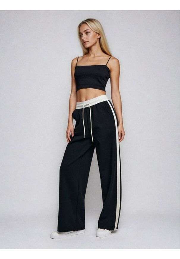 Sinsay - Spodnie wide leg z lampasami - wielobarwny