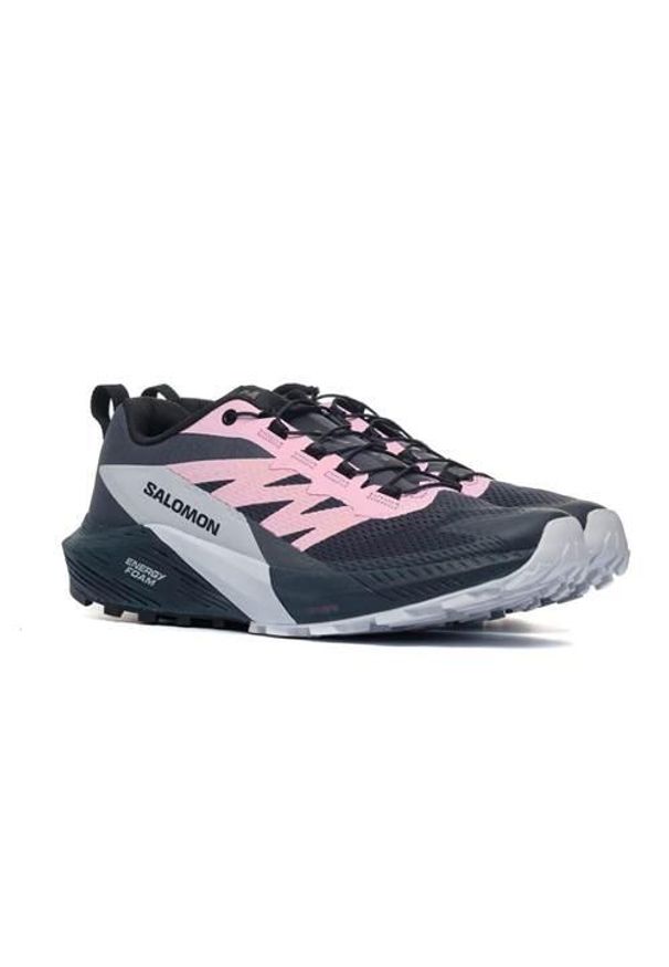 salomon - Buty do biegania damskie Salomon Sense Ride 5 W. Kolor: czarny, różowy, wielokolorowy. Materiał: syntetyk, materiał. Szerokość cholewki: normalna. Sport: bieganie