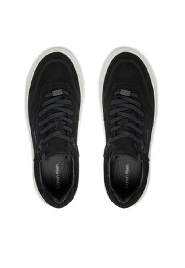 Calvin Klein Sneakersy HW0HW02203 Czarny. Kolor: czarny. Materiał: zamsz, skóra