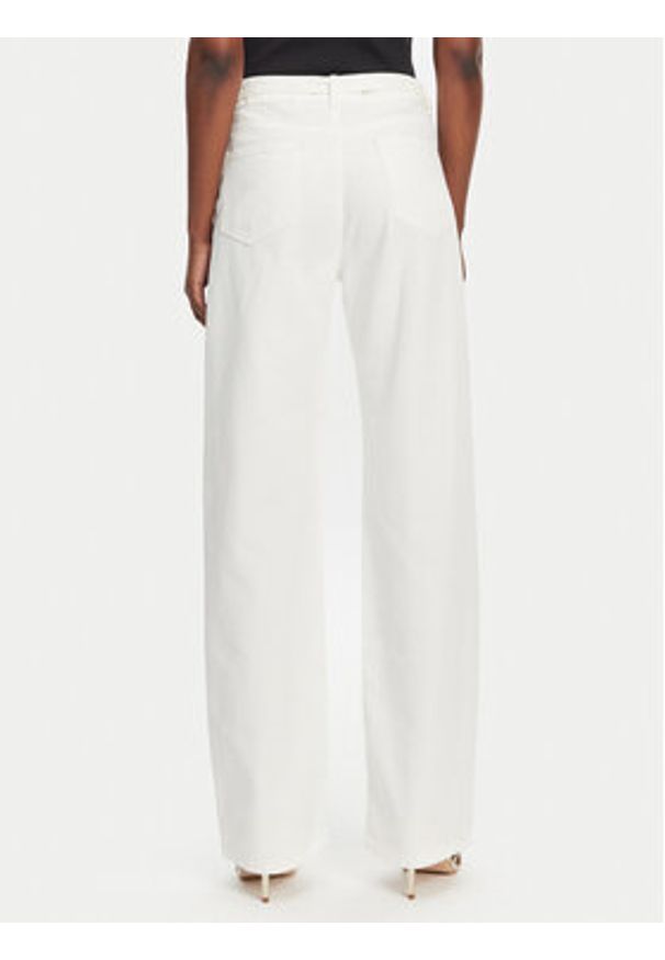 TwinSet - TWINSET Jeansy 251TT2210 Biały Straight Fit. Kolor: biały