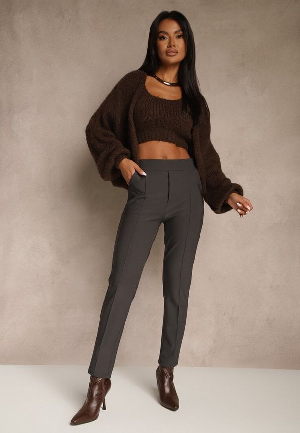 Renee - Ciemnoszare Spodnie z Kantem i Imitacją Kieszeni Rearie. Okazja: na co dzień. Kolekcja: plus size. Kolor: szary. Styl: casual, elegancki