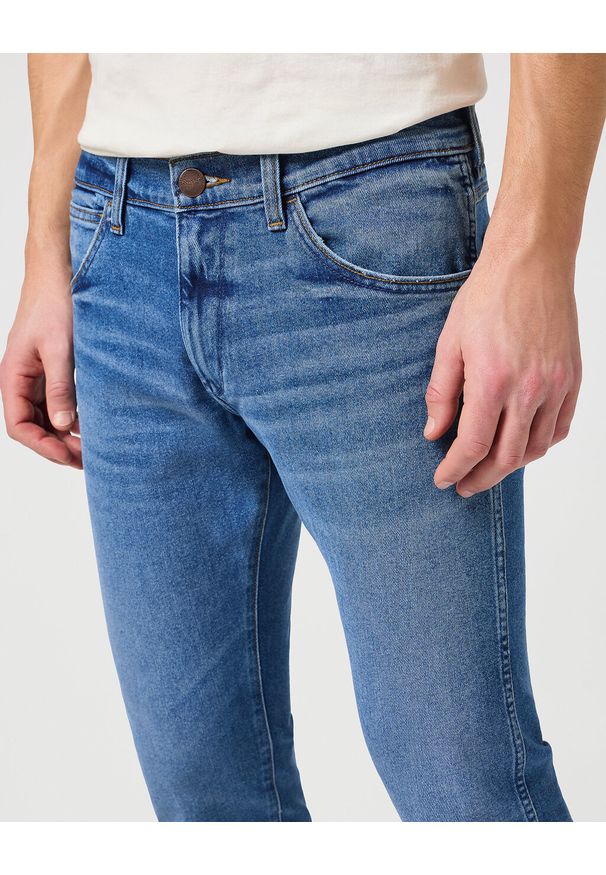 Wrangler - WRANGLER BRYSON MĘSKIE SPODNIE JEANSOWE JEANSY DŻINSY SMOKE SEA W14XYLZ71 112330721