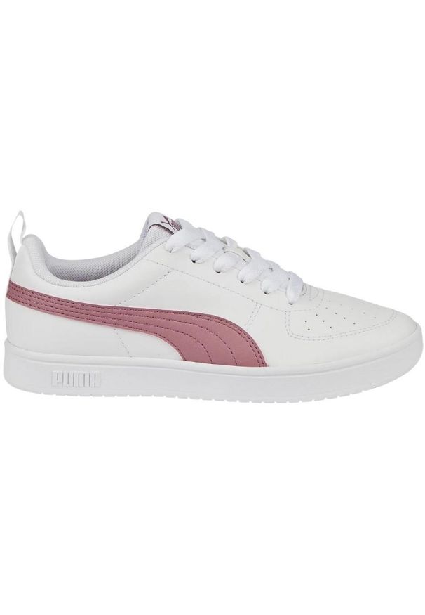 Buty damskie Puma Rickie. Zapięcie: sznurówki. Kolor: biały, wielokolorowy, różowy. Materiał: guma, materiał, syntetyk. Szerokość cholewki: normalna. Sport: turystyka piesza