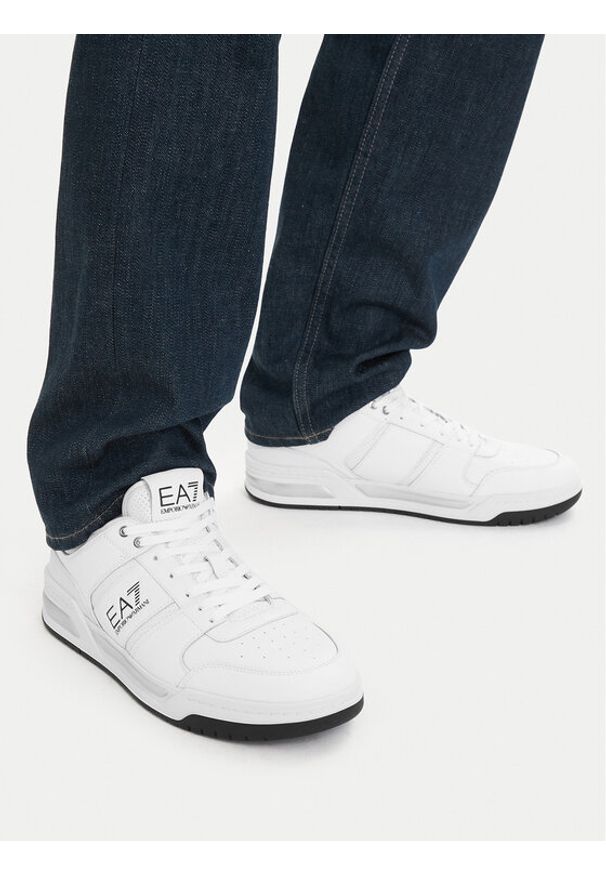 EA7 Emporio Armani Sneakersy X8X234 XK422 MZ021 Biały. Kolor: biały. Materiał: materiał