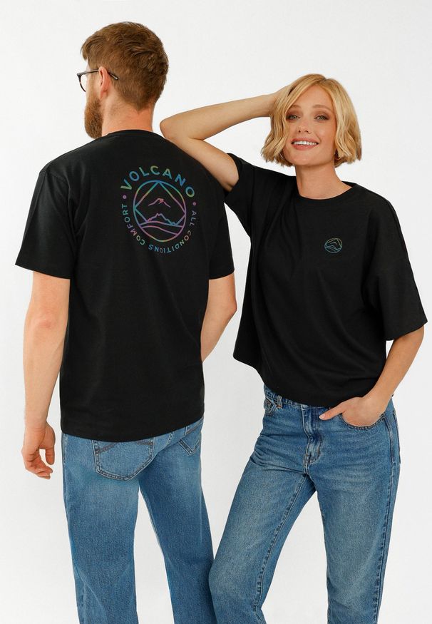 Volcano - T-shirt z logo na plecach T-ELD. Kolor: czarny. Materiał: skóra, bawełna, materiał. Długość rękawa: krótki rękaw. Długość: krótkie. Wzór: nadruk. Styl: klasyczny