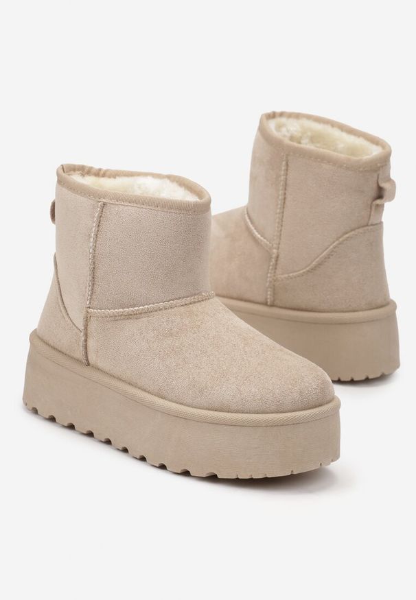 Born2be - Beżowe Śniegowce na Platformie z Przeszyciami i Futerkiem Vento. Okazja: na spacer. Wysokość cholewki: za kostkę. Kolor: beżowy. Materiał: futro. Sezon: zima. Obcas: na platformie