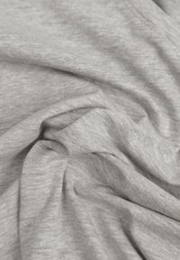 Renee - Jasnoszary T-shirt Mirasura. Kolor: szary. Materiał: dzianina. Długość rękawa: krótki rękaw. Długość: krótkie. Wzór: gładki #8