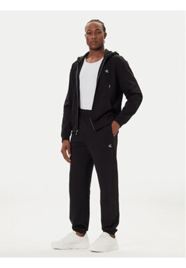 Calvin Klein Jeans Spodnie dresowe LV04RD241G Czarny Regular Fit. Kolor: czarny. Materiał: bawełna