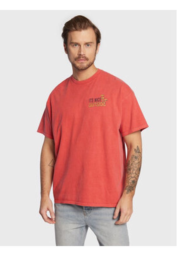BDG Urban Outfitters T-Shirt 75326470 Czerwony Regular Fit. Kolor: czerwony. Materiał: bawełna