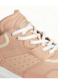 TOD'S - Różowe sneakersy ze skóry. Okazja: do pracy. Nosek buta: okrągły. Kolor: różowy, wielokolorowy, fioletowy. Materiał: skóra #4