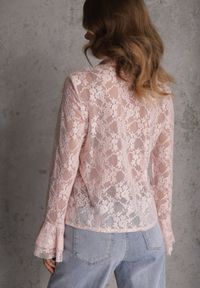 Renee - Różowa Wiskozowa Koronkowa Koszula z Bawełną i Falbanami Oraeno. Kolor: różowy. Materiał: wiskoza, bawełna, koronka #6