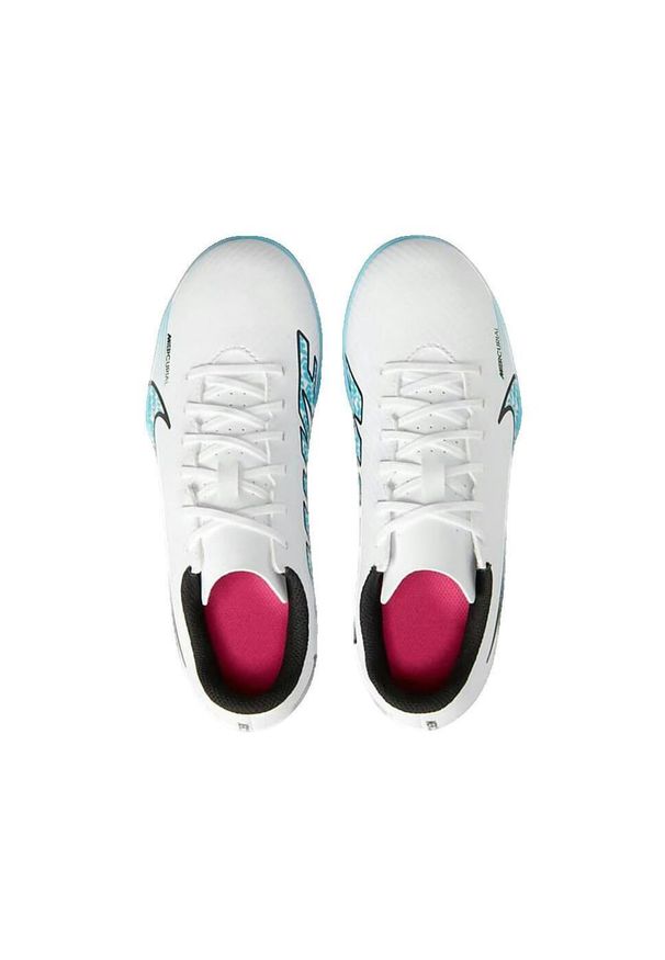 Buty piłkarskie dla dzieci Nike JR Vapor 15 Club Fgmg. Zapięcie: sznurówki. Kolor: biały. Materiał: materiał, syntetyk, tkanina. Szerokość cholewki: normalna. Sport: piłka nożna