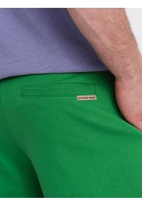 Ombre Clothing - Męskie szorty dresowe z zaokrągloną nogawką - zielone V4 OM-SRSK-0105 - XXL. Kolor: zielony. Materiał: dresówka. Wzór: ze splotem. Styl: sportowy #3