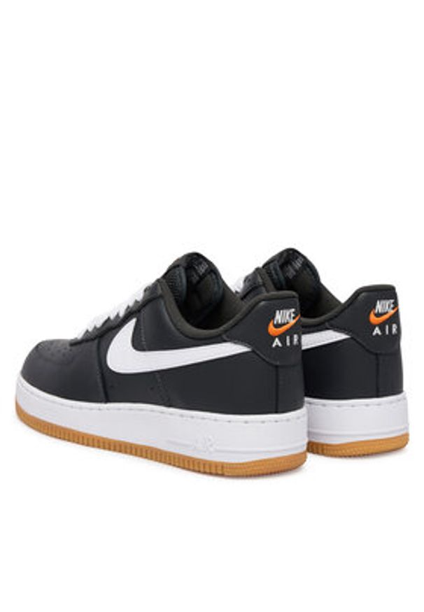 Nike Sneakersy II7630 001 Szary. Kolor: szary. Materiał: skóra