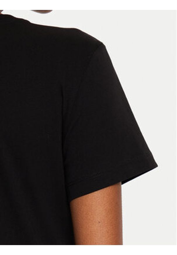 Armani Exchange T-Shirt 6DYT53 YJ3RZ 1200 Czarny Regular Fit. Kolor: czarny. Materiał: bawełna