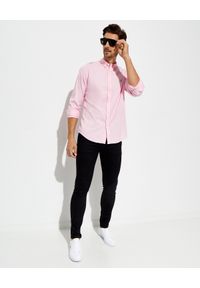 Ralph Lauren - RALPH LAUREN - Różowa koszula z kultowym logo Classic Fit. Typ kołnierza: polo, kołnierzyk klasyczny. Kolor: różowy, wielokolorowy, fioletowy. Materiał: bawełna. Długość rękawa: długi rękaw. Długość: długie. Wzór: haft. Styl: klasyczny #4