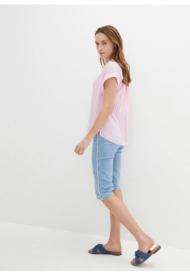 bonprix - Bermudy dżinsowe ze stretchem. Kolor: niebieski