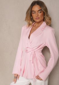 Renee - Różowa Marynarka Ozdobiona Wiązaniem z Boku Lunorisa. Okazja: na co dzień. Kolor: różowy. Wzór: aplikacja. Styl: elegancki, casual #5