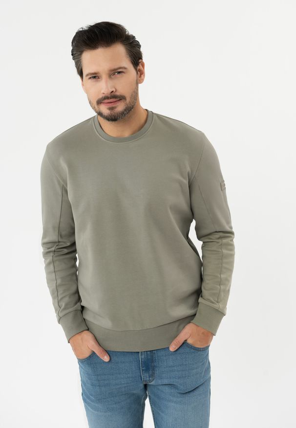 Volcano - Gładka bluza B-MONTE. Okazja: na co dzień. Materiał: dzianina, materiał. Wzór: gładki. Styl: casual, klasyczny