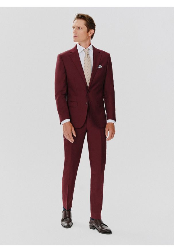 Pako Lorente - PAKO LORENTE – Marynarka garniturowa w kolorze burgundowym. Okazja: na ślub cywilny, na wesele. Kolor: czerwony. Materiał: wełna, poliester. Wzór: gładki. Styl: młodzieżowy