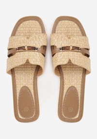 Renee - Ciemnobeżowe Plecione Klapki z Metaliczną Ozdobą i Wycięciami Eledeia. Kolor: beżowy. Materiał: jeans. Wzór: aplikacja. Sezon: lato. Styl: boho #4