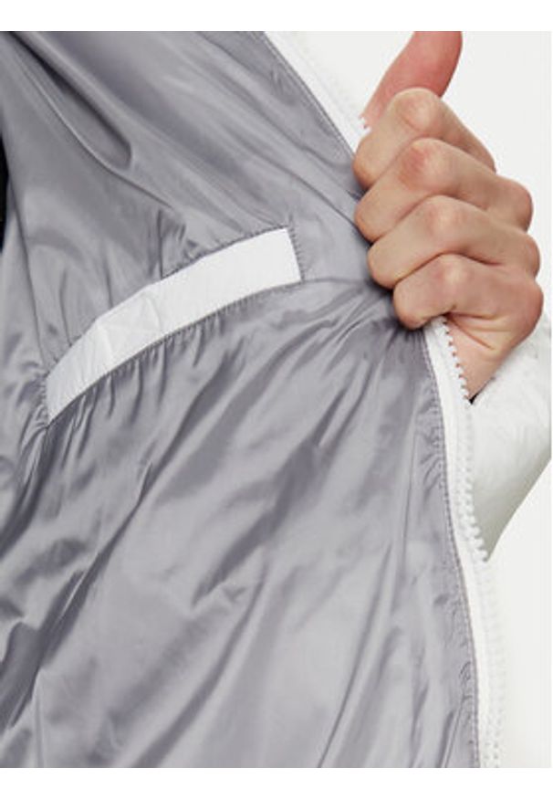 Alpha Industries Kurtka zimowa 148135 Biały Regular Fit. Kolor: biały. Materiał: syntetyk. Sezon: zima