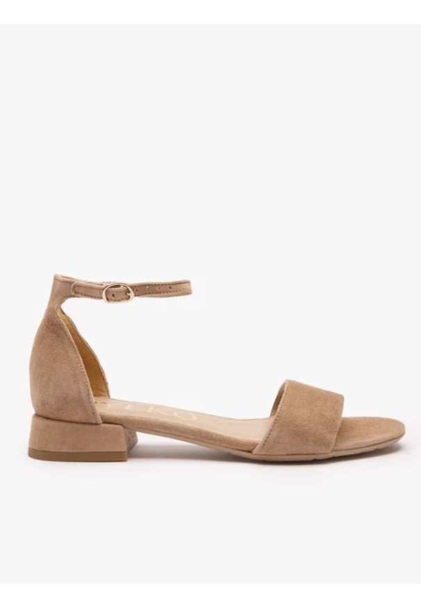 Ryłko - Jasnobrązowe sandały zapinane na sprzączkę. Okazja: na co dzień. Nosek buta: okrągły. Zapięcie: sprzączka. Kolor: brązowy. Materiał: welur, skóra. Sezon: lato. Obcas: na obcasie. Styl: elegancki, klasyczny, casual. Wysokość obcasa: średni