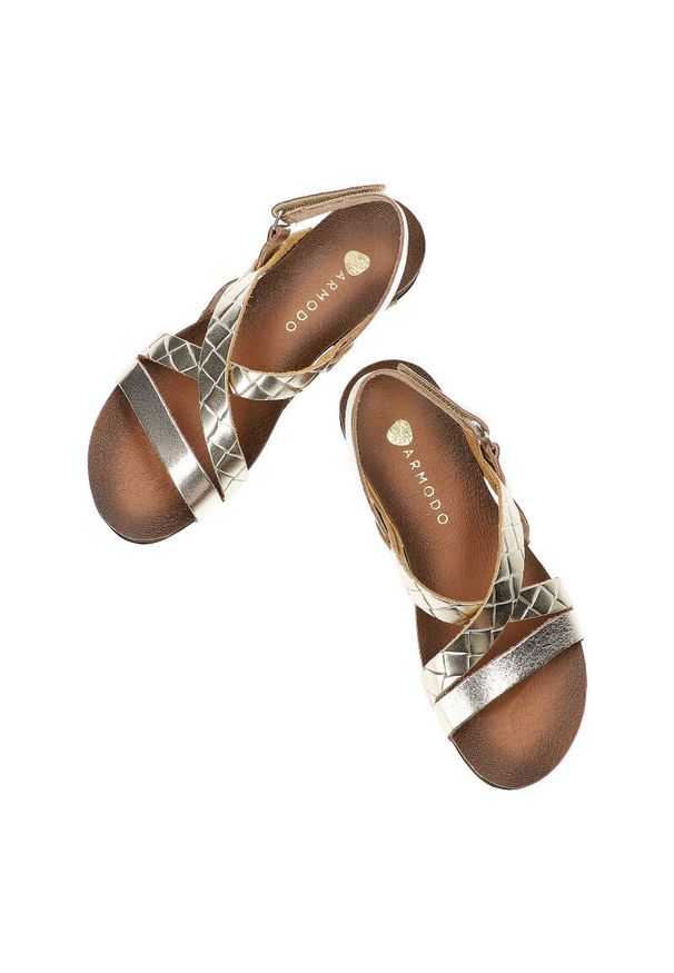 Złote Sandały Armodo Eleganckie Buty Damskie. Zapięcie: pasek. Kolor: złoty. Materiał: materiał. Sezon: lato. Styl: elegancki