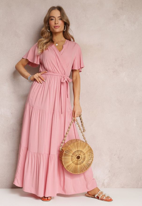 Renee - Różowa Rozkloszowana Sukienka z Falbanką i Wiązanym Paskiem Adotine. Kolor: różowy. Materiał: materiał. Sezon: wiosna, lato