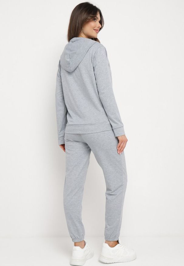 Born2be - Szary Komplet Dresowy Bluza Kangurka z Kapturem i Spodnie Joggery Triasa. Kolor: szary. Materiał: dresówka