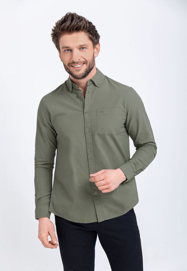 Volcano - Zielona, gładka koszula, Regular Fit, K-NESH. Okazja: na co dzień. Kolor: zielony. Materiał: jeans, materiał, bawełna. Wzór: gładki. Styl: klasyczny, wizytowy, casual, elegancki