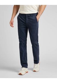 Lee - LEE REGULAR CHINO MĘSKIE SPODNIE SZTRUKSOWE SZTRUKS MOOD INDIGO L71FQE50. Materiał: sztruks