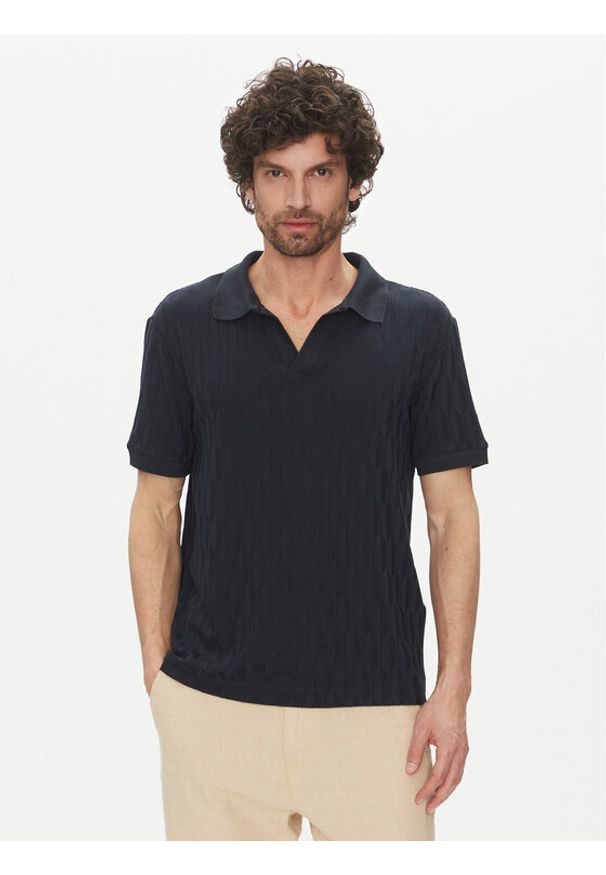 Marciano Guess Polo 5GHP03 6326A Granatowy Regular Fit. Typ kołnierza: polo. Kolor: niebieski. Materiał: syntetyk