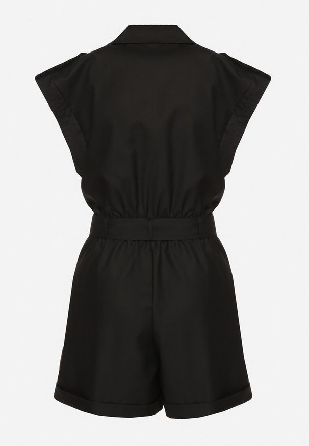 Born2be - Czarny Kombinezon bez Rękawów Zapinany na Guziki z Materiałowym Paskiem Tiamarlia. Okazja: na co dzień. Kolor: czarny. Materiał: materiał. Długość rękawa: bez rękawów. Styl: casual, klasyczny