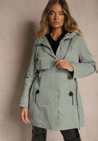 Renee - Zielona Kurtka Typu Parka z Kapturem o Klasycznym Kroju Tulania. Okazja: na co dzień, na spacer. Typ kołnierza: kaptur. Kolor: zielony. Materiał: jeans. Styl: klasyczny #4