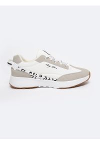 Big-Star - Sneakersy damskie z beżowymi wstawkami białe LL274957 101. Kolor: biały