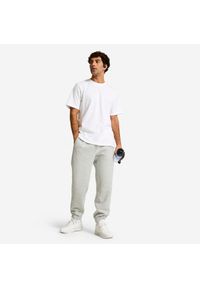 DOMYOS - Spodnie dresowe męskie Domyos Gym & Pilates. Kolor: szary. Materiał: poliester, bawełna, materiał. Sezon: zima. Sport: joga i pilates #1