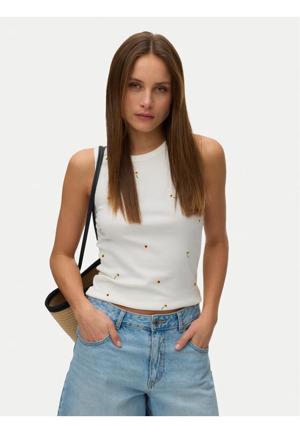 Vero Moda Top Naja 10341964 Biały Slim Fit. Kolor: biały. Materiał: bawełna