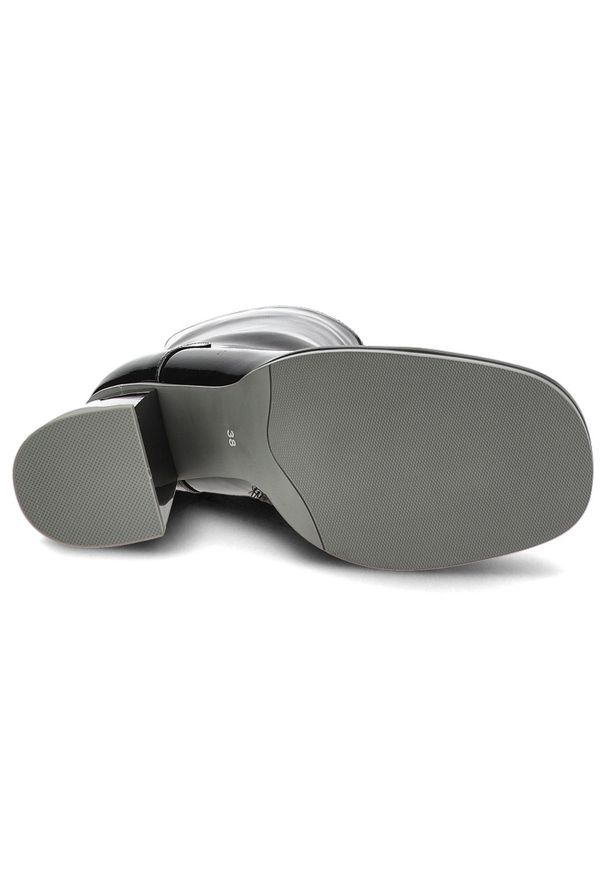 Czarne Botki S.Barski Eleganckie Obuwie Damskie Na Obcasie. Zapięcie: sprzączka. Kolor: czarny. Materiał: lakier. Obcas: na obcasie. Styl: elegancki. Wysokość obcasa: średni