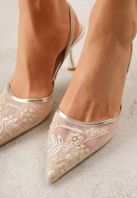 Renee - Złote Transparentne Sandały na Szpilce Ozdobione Koronką Thetune. Okazja: na randkę. Kolor: złoty. Materiał: koronka. Wzór: aplikacja, koronka. Obcas: na szpilce #7