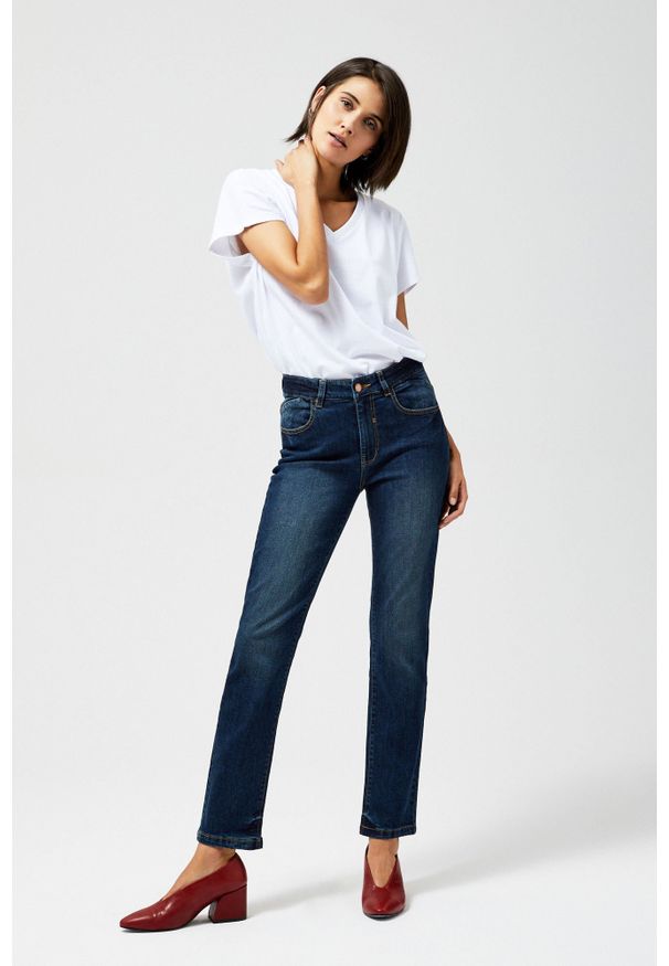 MOODO - Jeansy typu straight leg. Materiał: jeans. Długość: długie. Wzór: gładki