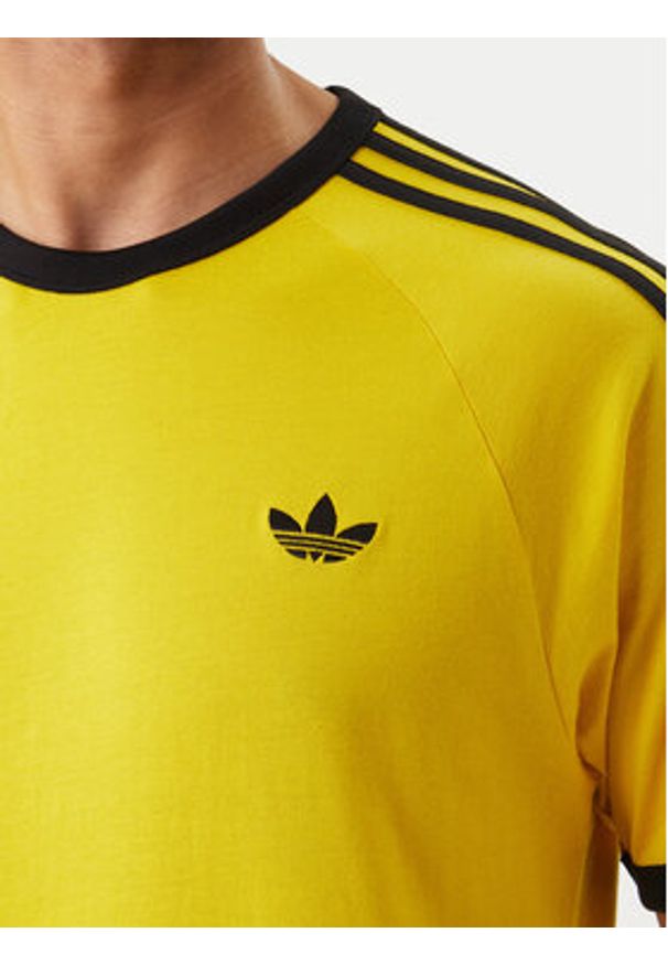 Adidas - adidas T-Shirt 3-Stripes KE3533 Żółty Regular Fit. Kolor: żółty. Materiał: bawełna